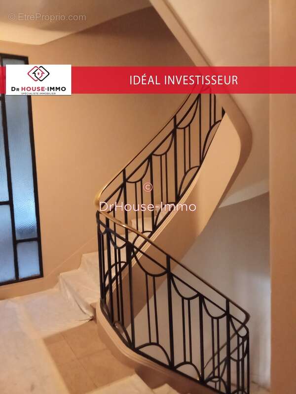 Appartement à PARIS-16E