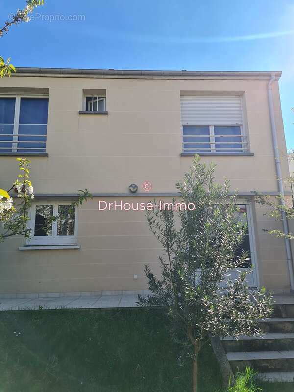 Maison à GENNEVILLIERS