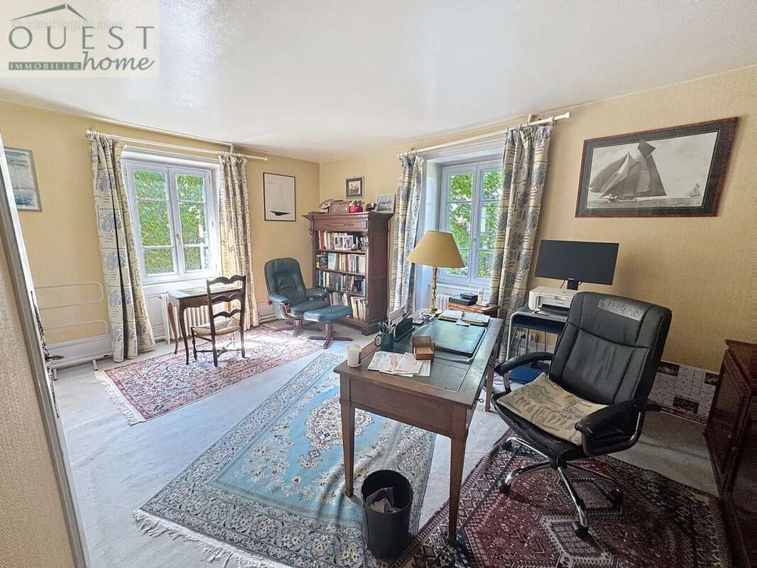 Maison à CHARBONNIERES-LES-BAINS