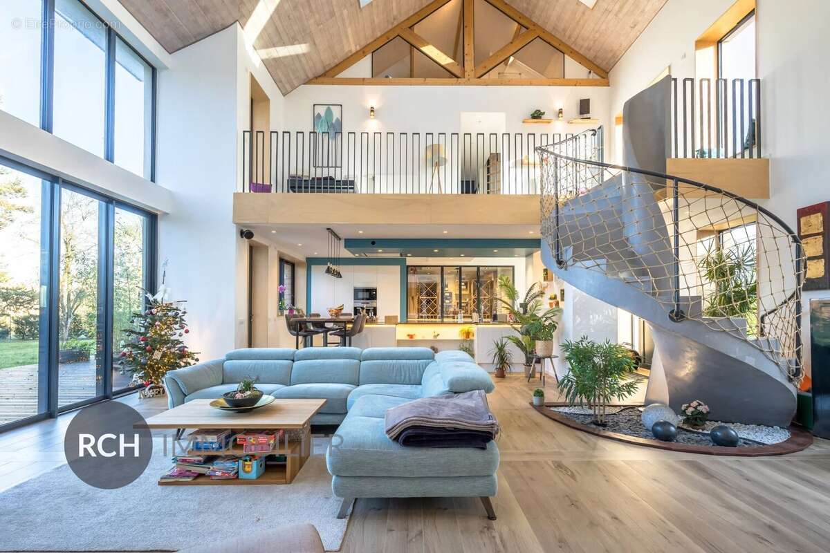 Maison à DAMPIERRE-EN-YVELINES