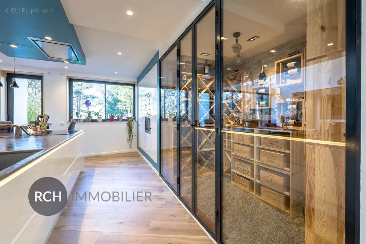 Maison à DAMPIERRE-EN-YVELINES