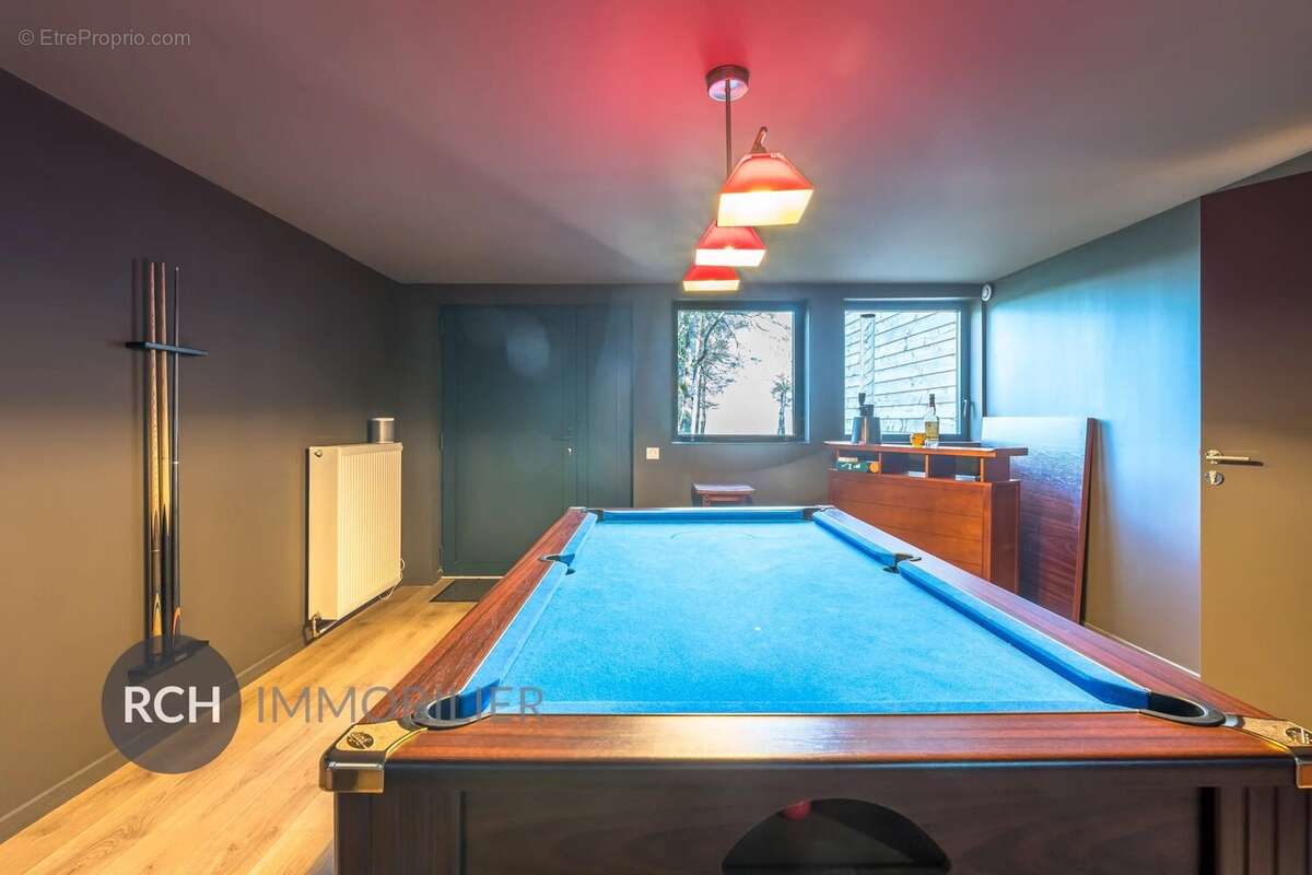 Maison à DAMPIERRE-EN-YVELINES