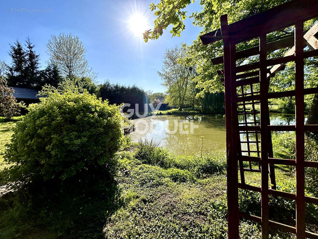 Maison à TRACY-LE-MONT