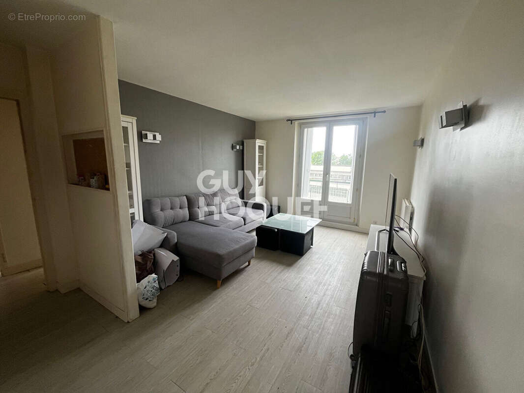 Appartement à LACROIX-SAINT-OUEN