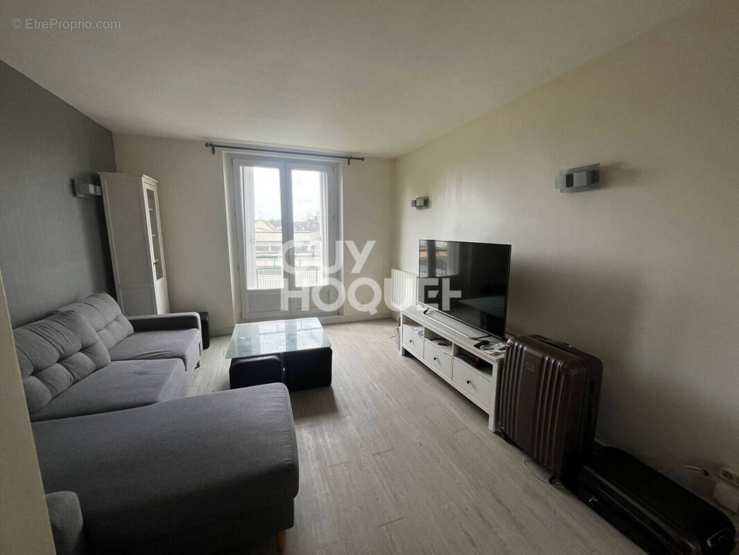 Appartement à LACROIX-SAINT-OUEN