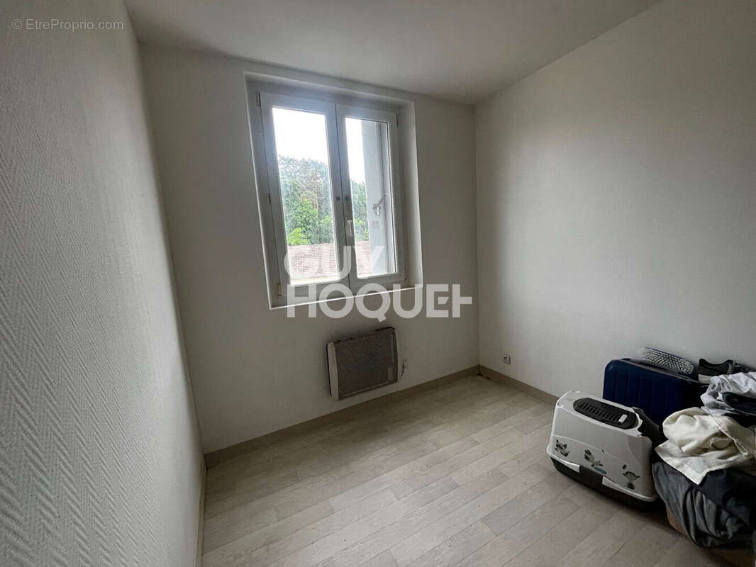 Appartement à LACROIX-SAINT-OUEN