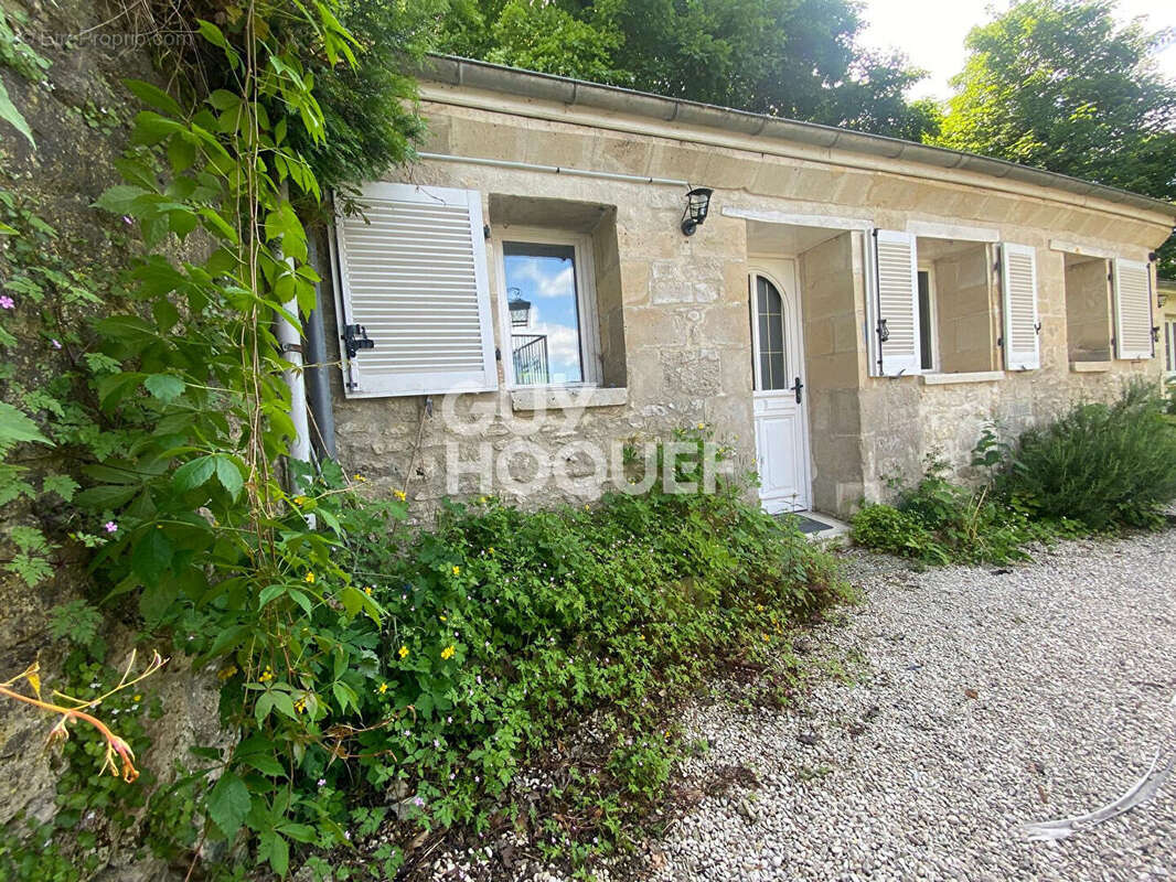 Appartement à PIERREFONDS