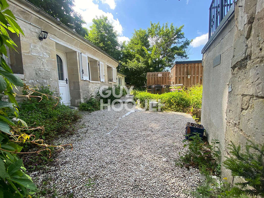 Appartement à PIERREFONDS