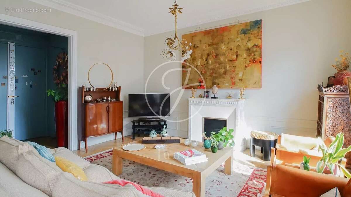 Appartement à PARIS-7E