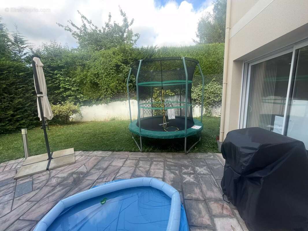 Maison à L&#039;ETANG-LA-VILLE