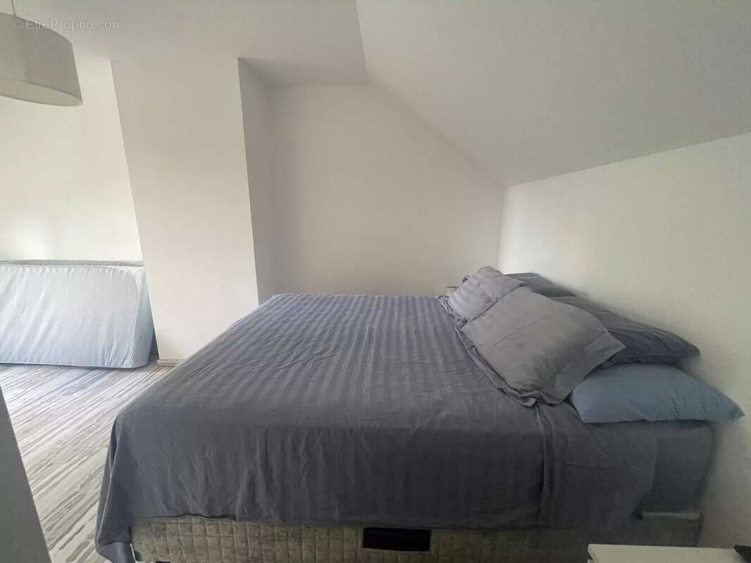 Maison à L&#039;ETANG-LA-VILLE