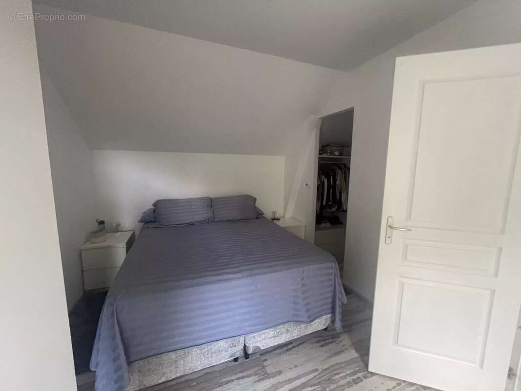 Maison à L&#039;ETANG-LA-VILLE