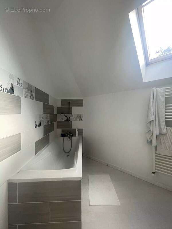 Maison à L&#039;ETANG-LA-VILLE