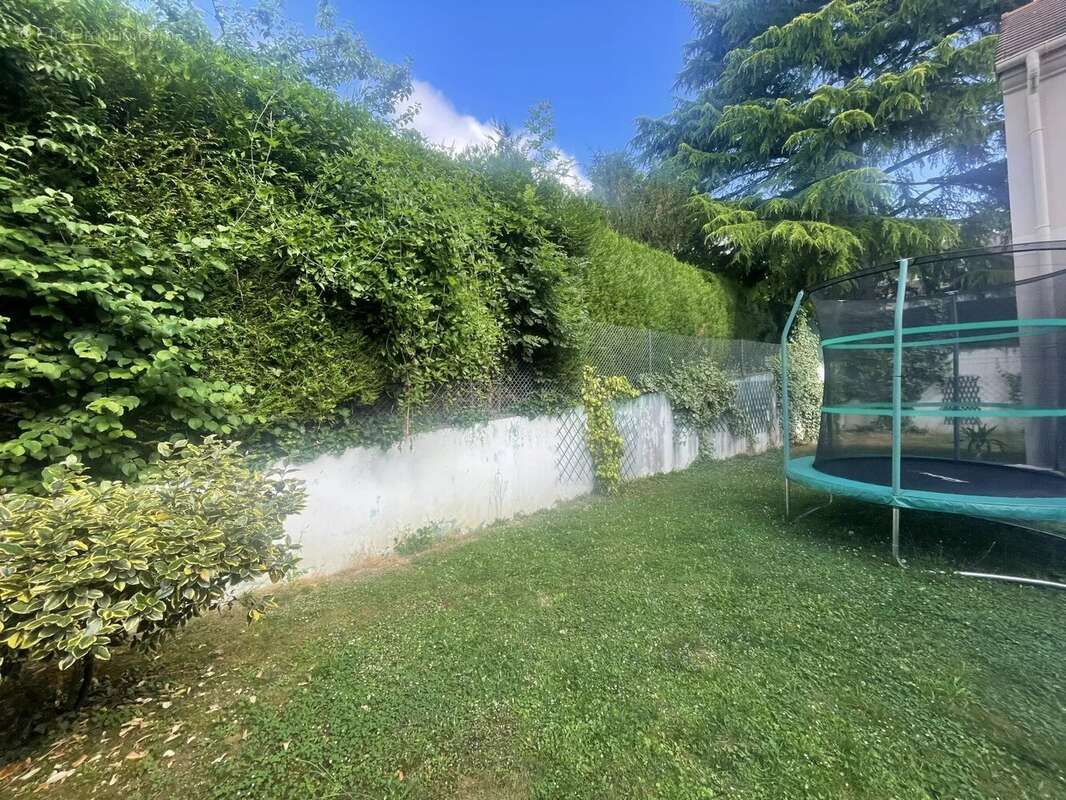 Maison à L&#039;ETANG-LA-VILLE