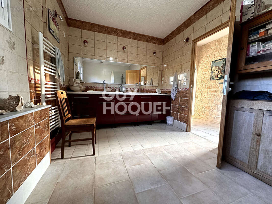 Maison à VIC-SUR-AISNE