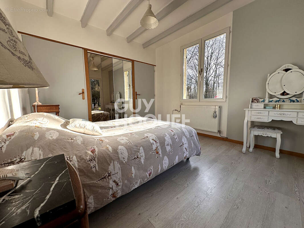 Maison à VIC-SUR-AISNE