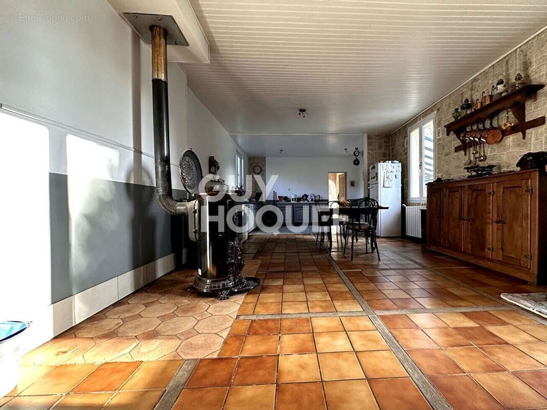 Maison à VIC-SUR-AISNE