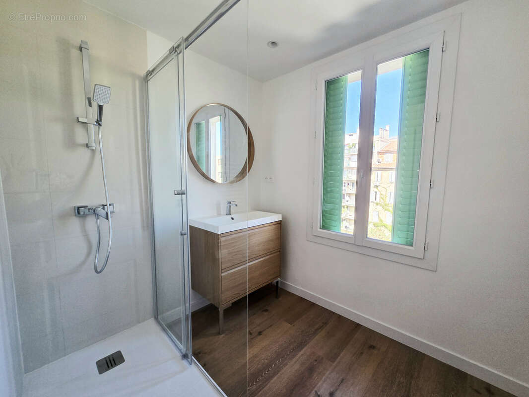 Appartement à MARSEILLE-7E