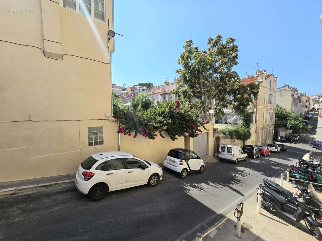 Appartement à MARSEILLE-7E