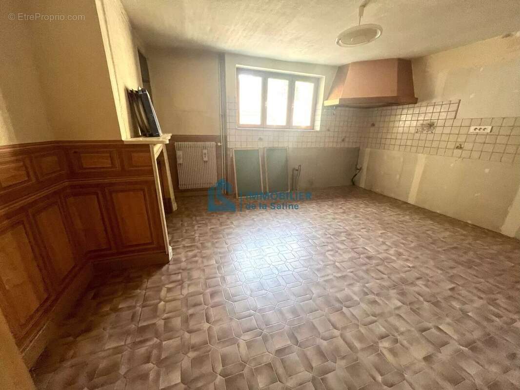 Maison à SALINS-LES-BAINS