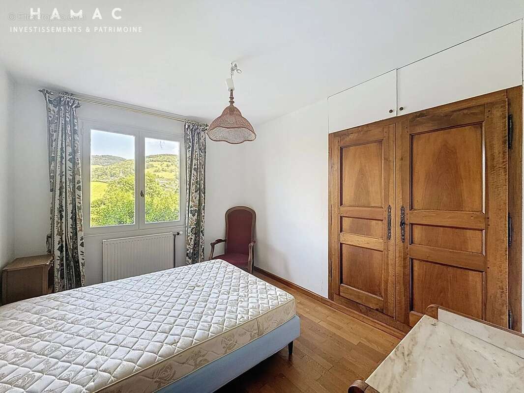 Maison à MONTROMANT