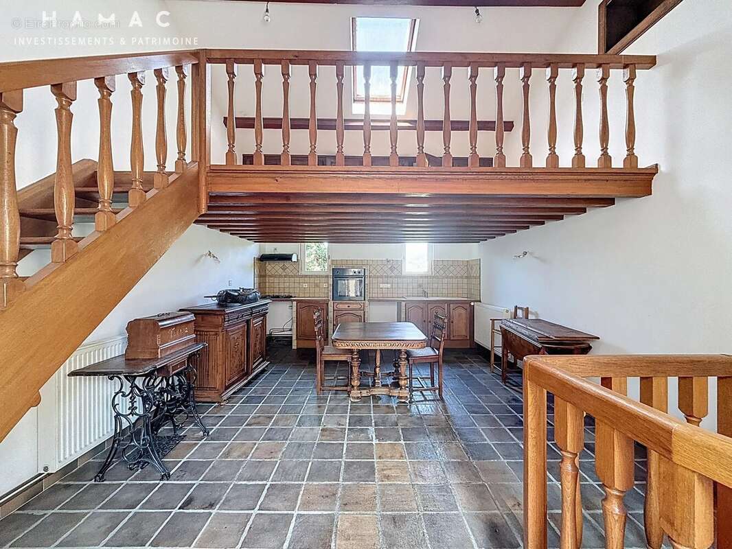 Maison à MONTROMANT