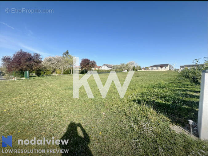 Terrain à LA CHAUSSEE-SUR-MARNE