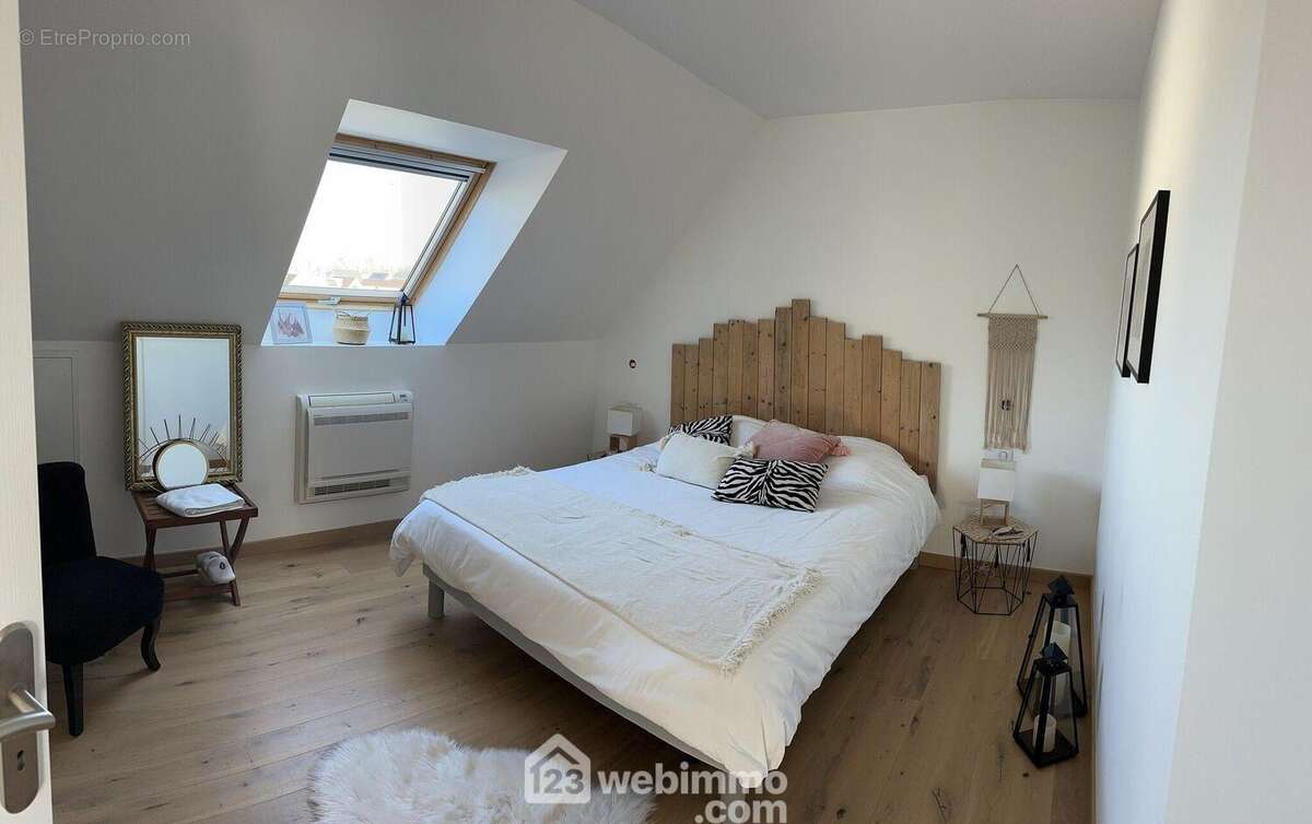 Maison à SAINT-PIERRE-DU-VAUVRAY