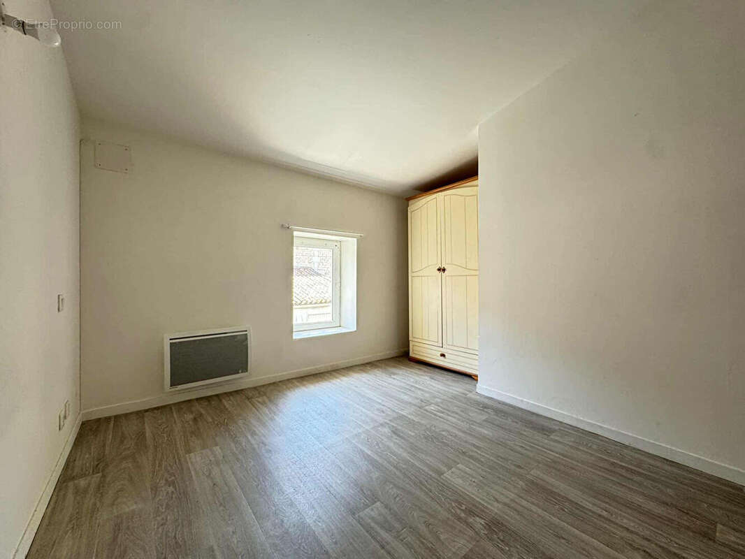 Appartement à SURGERES