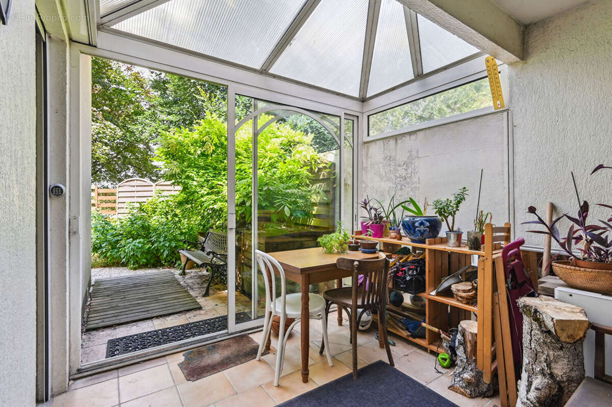 Appartement à NANTERRE