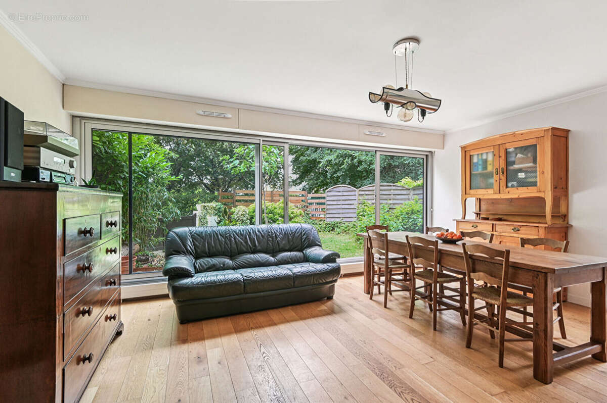 Appartement à NANTERRE