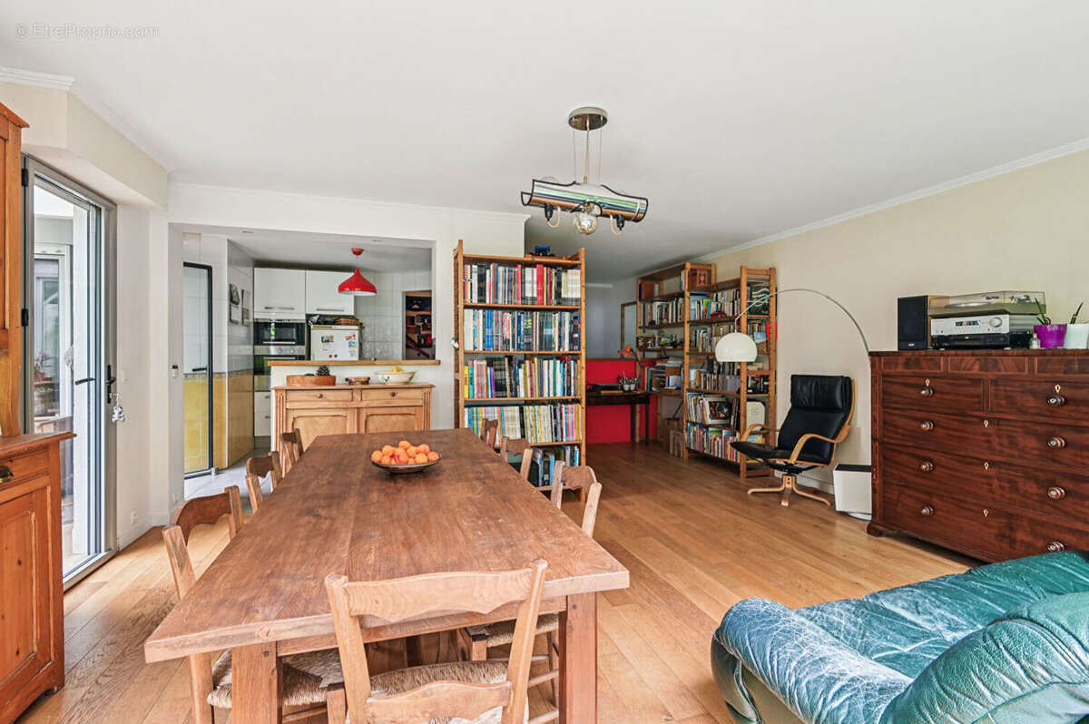 Appartement à NANTERRE