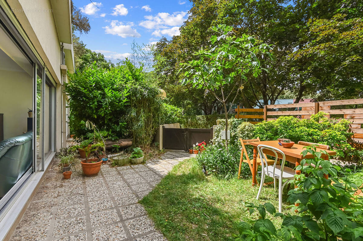 Appartement à NANTERRE