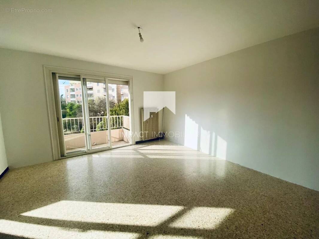 Appartement à HYERES