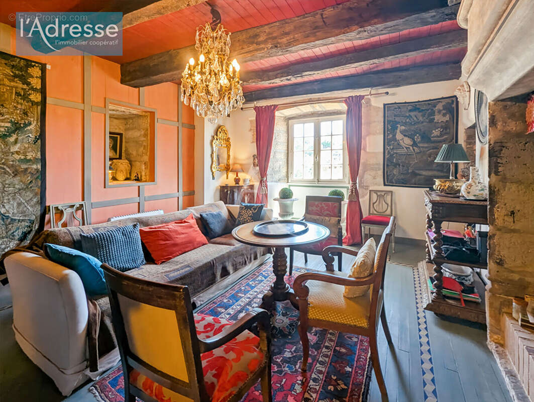 Maison à PUY-L&#039;EVEQUE