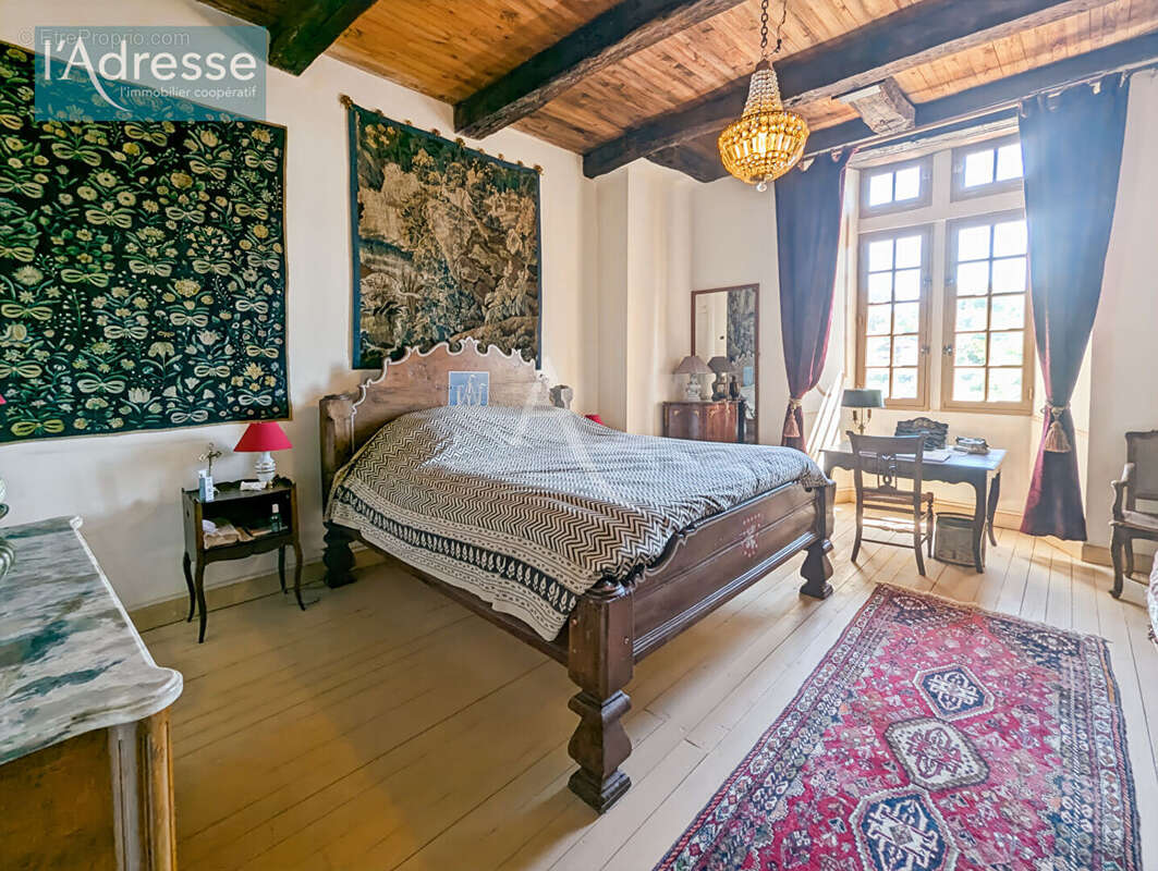 Maison à PUY-L&#039;EVEQUE