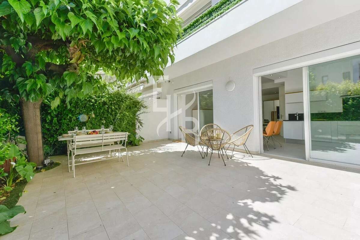 Appartement à CANNES