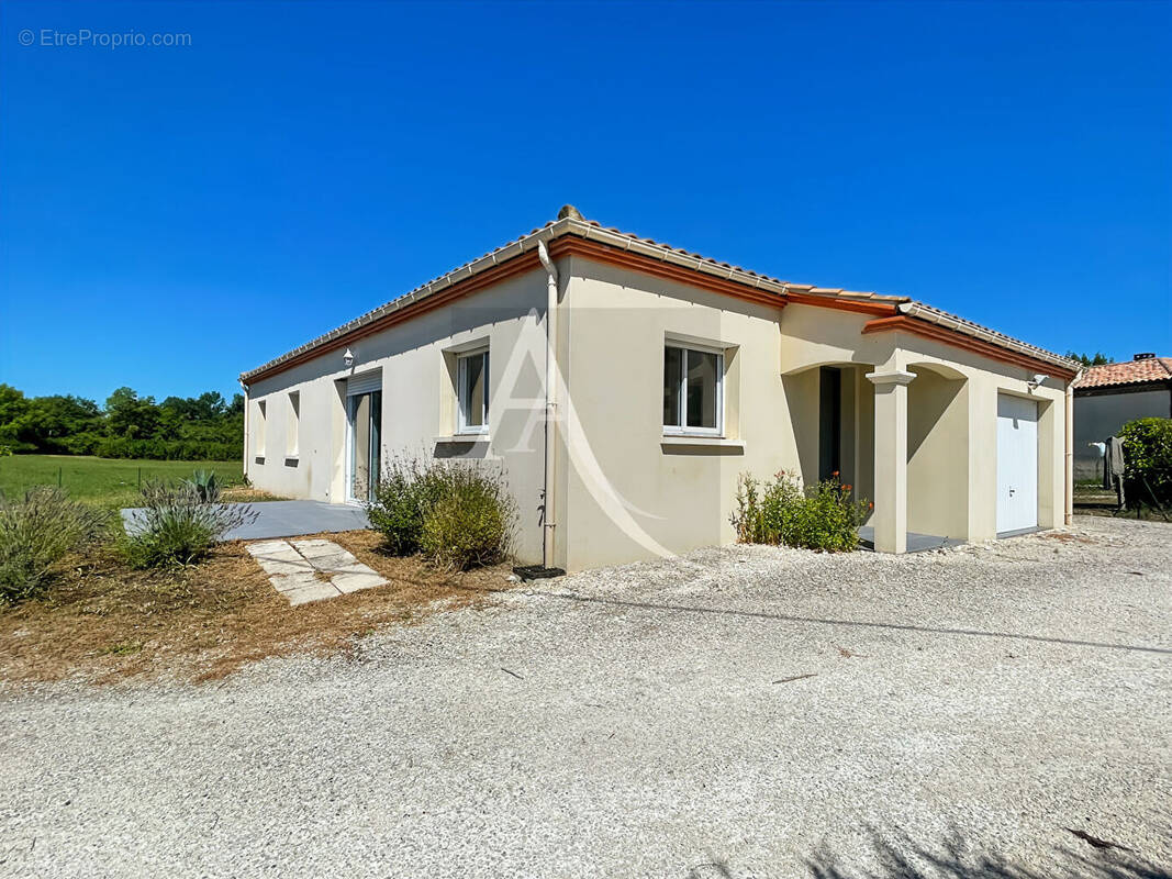 Maison à MONFLANQUIN