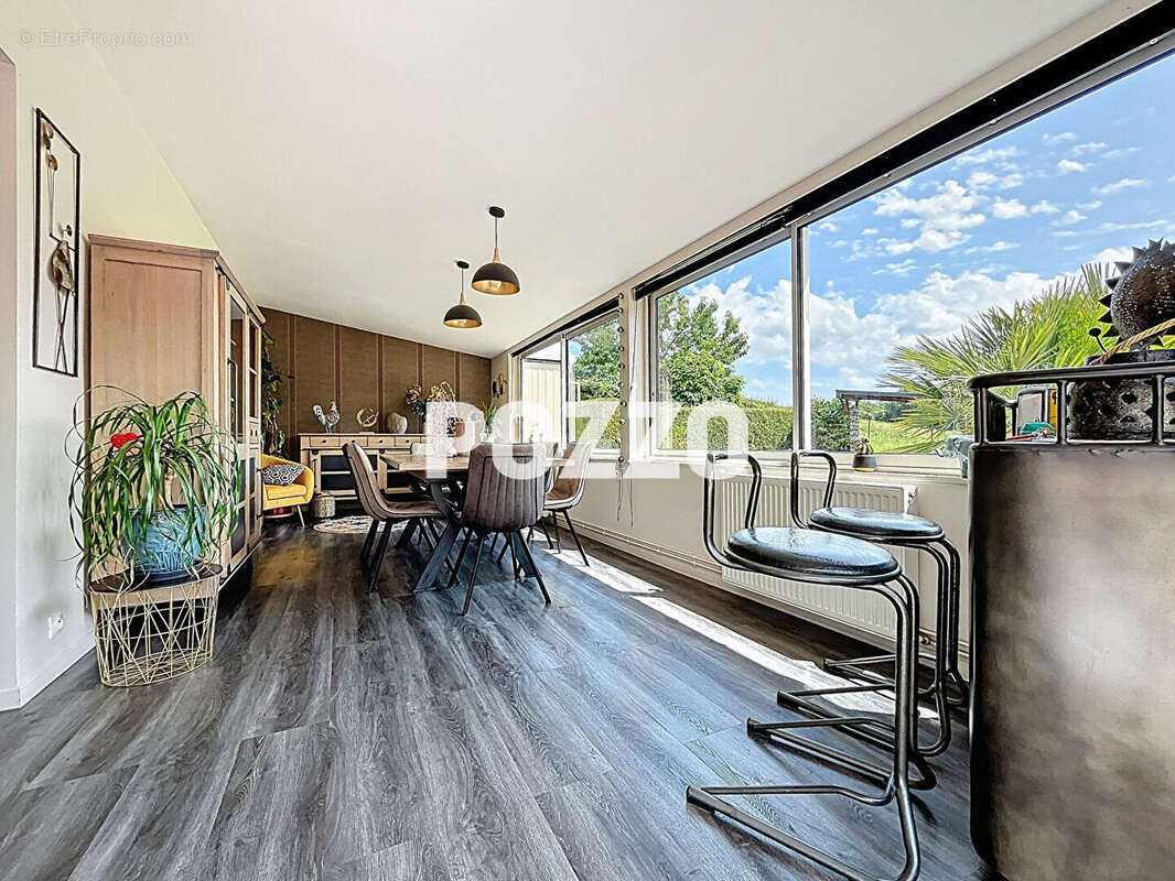 Maison à SAINT-PLANCHERS