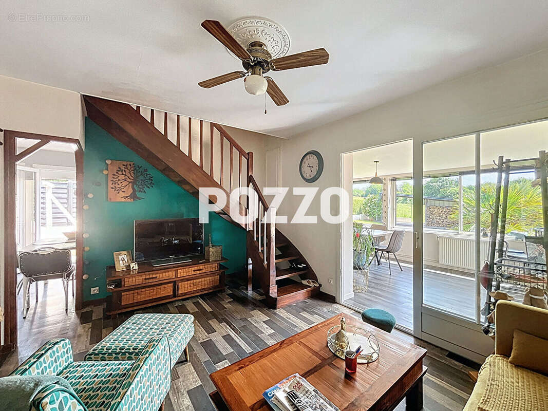 Maison à SAINT-PLANCHERS