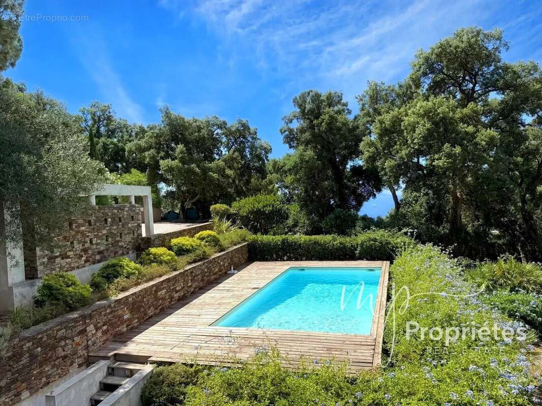 Maison à RAYOL-CANADEL-SUR-MER