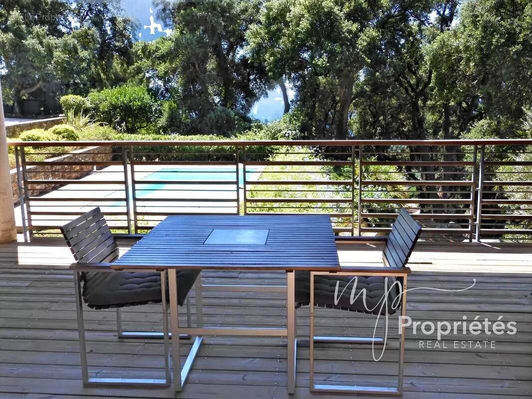 Maison à RAYOL-CANADEL-SUR-MER