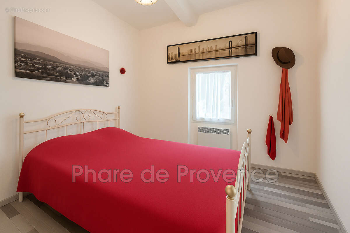 Appartement à MARSEILLE-2E