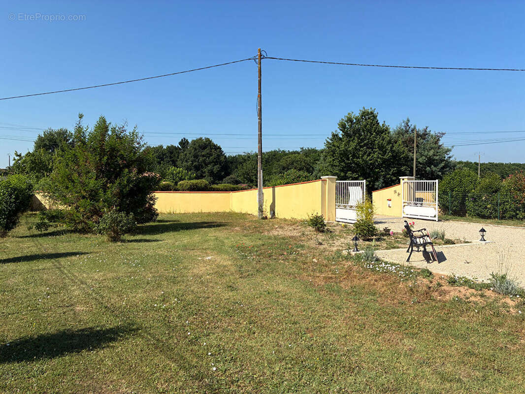 Maison à SAINTE-LIVRADE-SUR-LOT