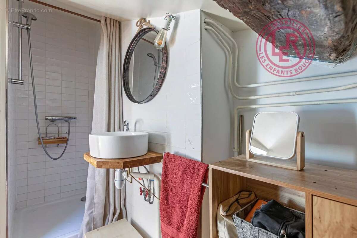 Appartement à PARIS-3E