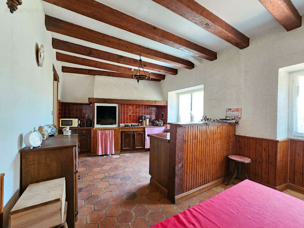 Maison à FOUQUEBRUNE