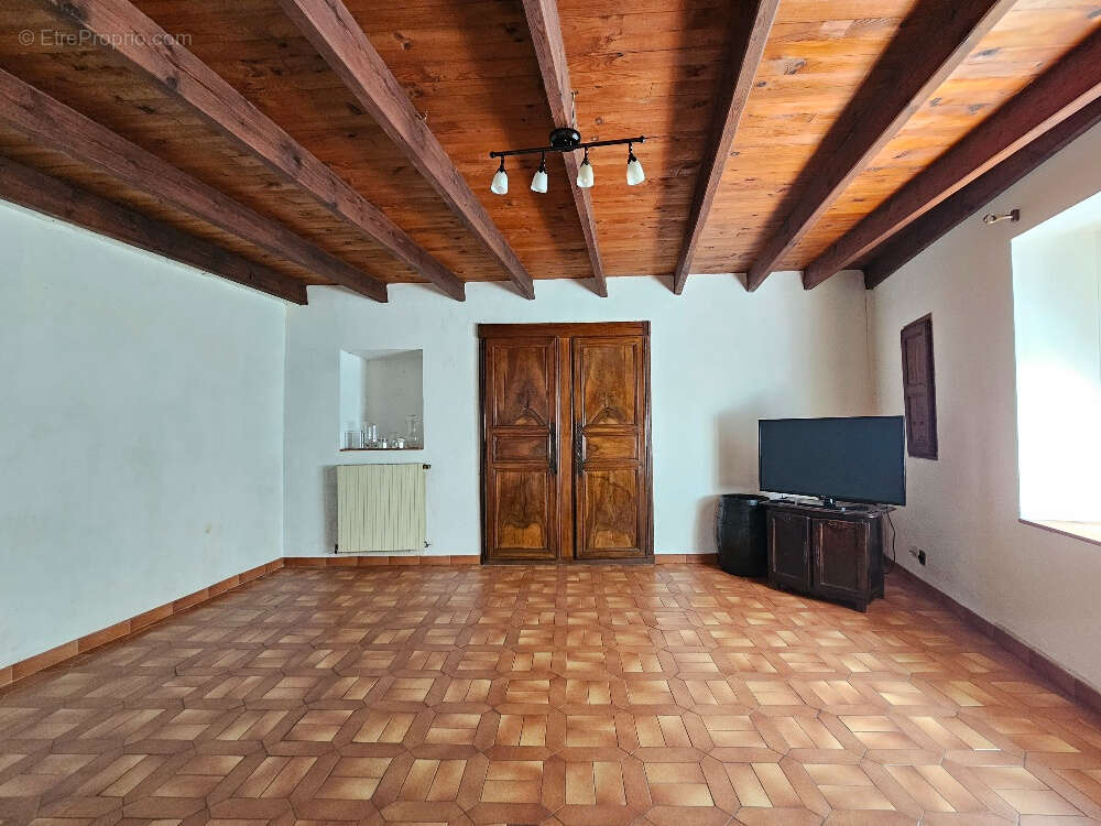 Maison à FOUQUEBRUNE