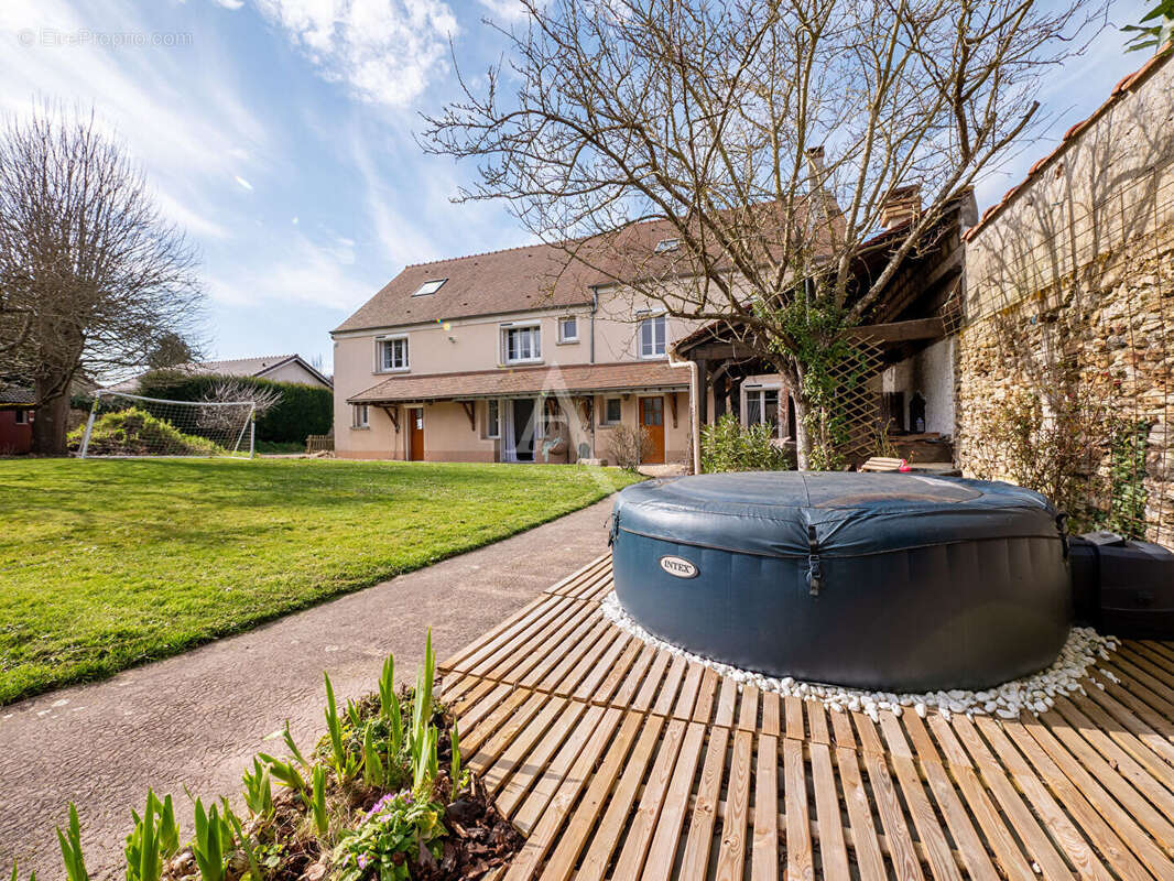 Maison à MAREUIL-LES-MEAUX