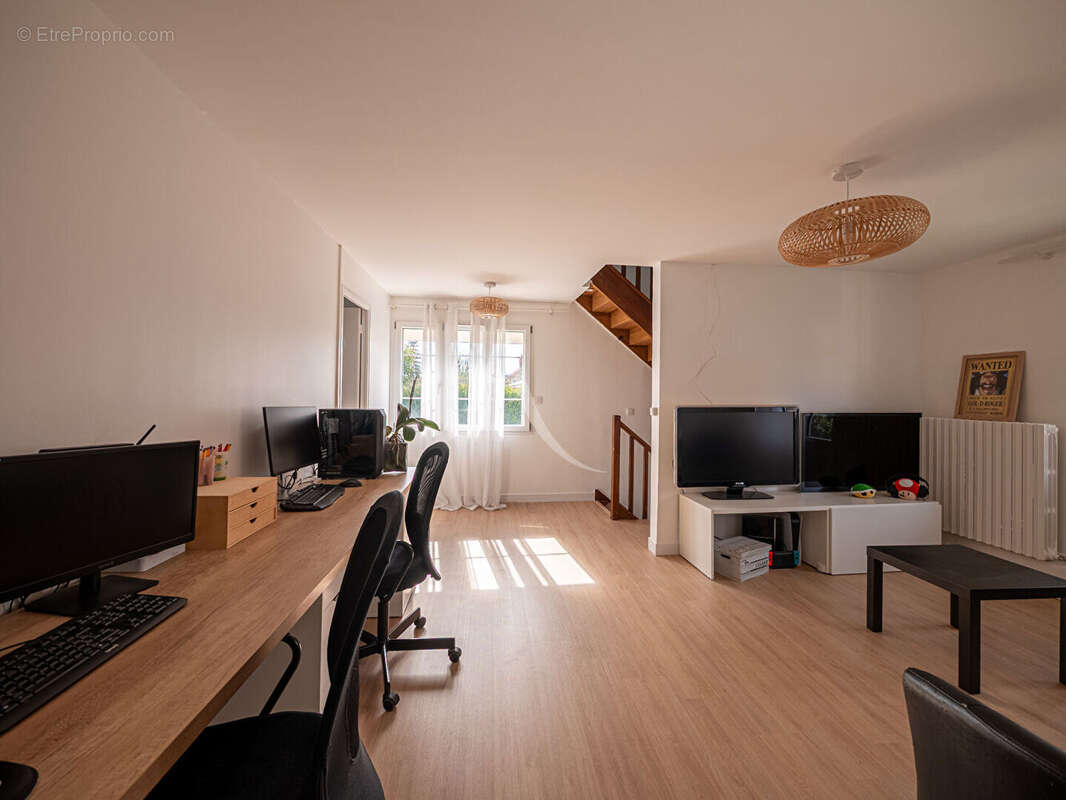 Maison à MAREUIL-LES-MEAUX