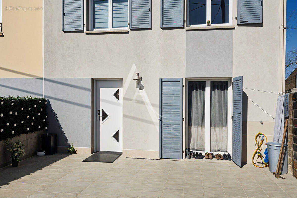 Maison à TREMBLAY-EN-FRANCE